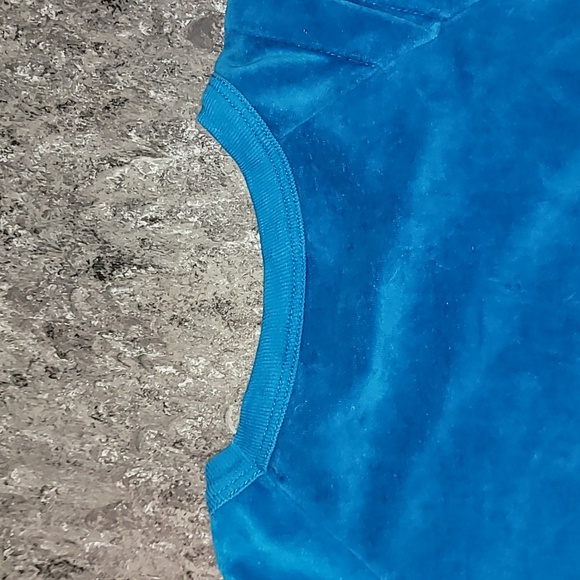 Vintage. Made in USA. Oscar de la Renta. Active. Velour. Crewneck. Women's M - Picture 16 of 16